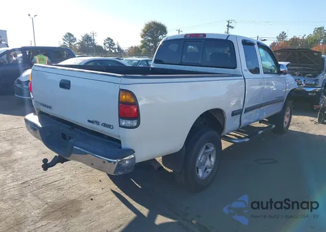 2002 Toyota Tundra Sr5 V8 z USA, uszkodzony, nr VIN 5TBBT44182S267017